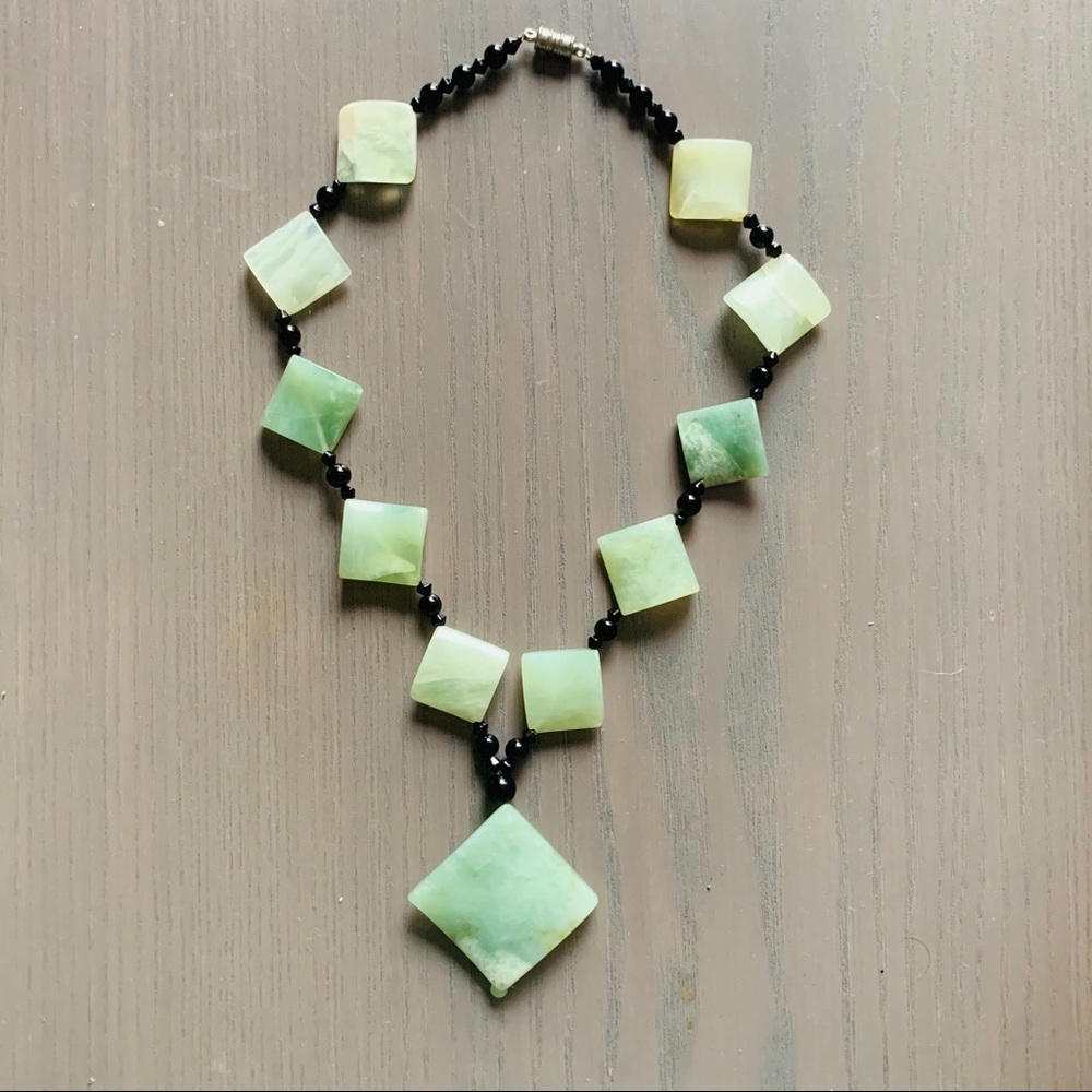 Jade Green Stone Necklace - Picture 1 of 4